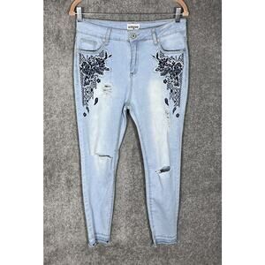 UMGEE Jeans Womens Size 29 Blue Light Wash Distressed Embroidery Raw Hem Stretch